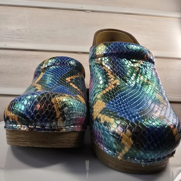 Dansko Women Multicolor Mermaid metallic Clogs - Picture 2 of 12